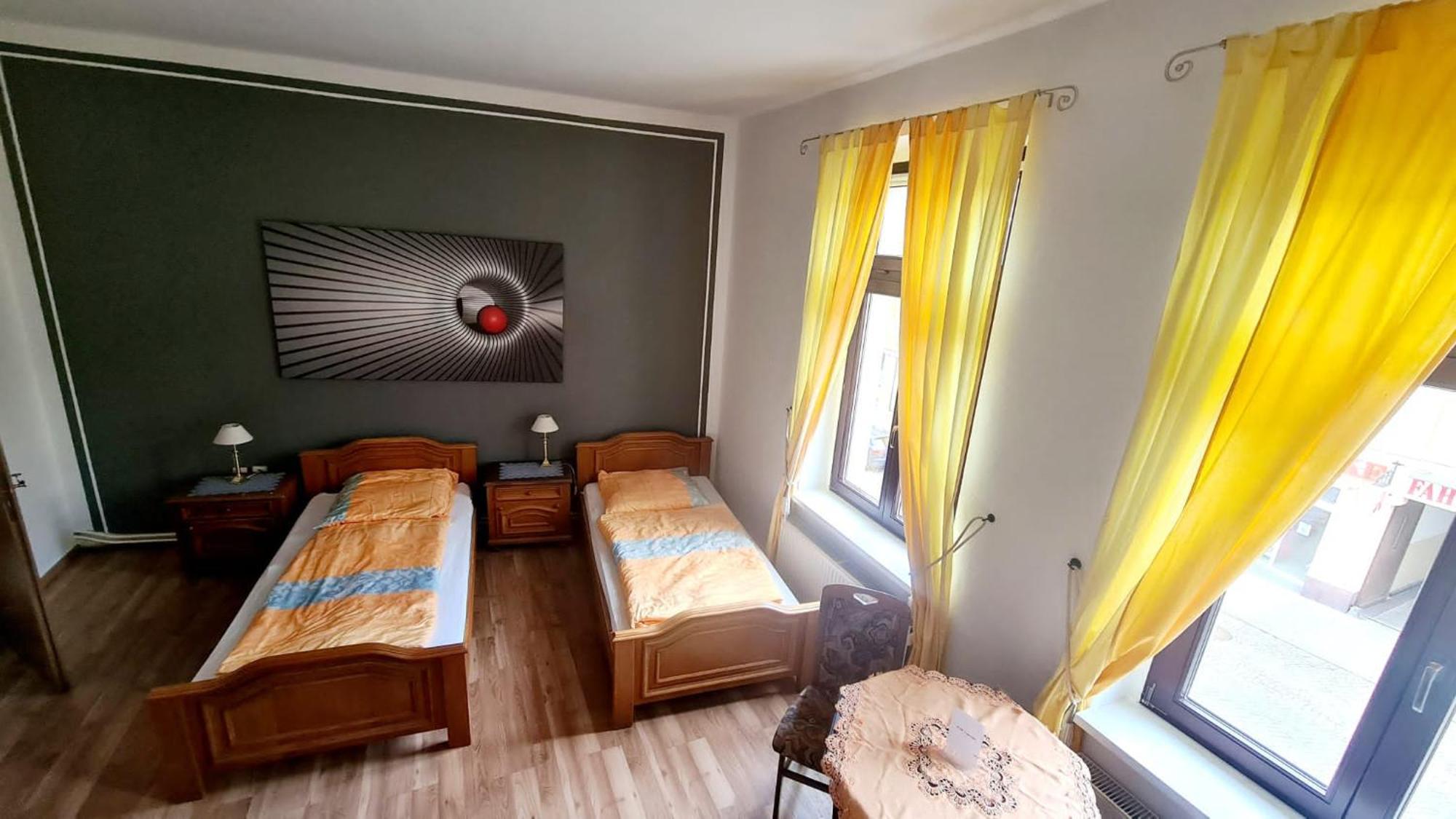 Hotel-Garni "Zum Loewen" Bad Freienwalde Dış mekan fotoğraf